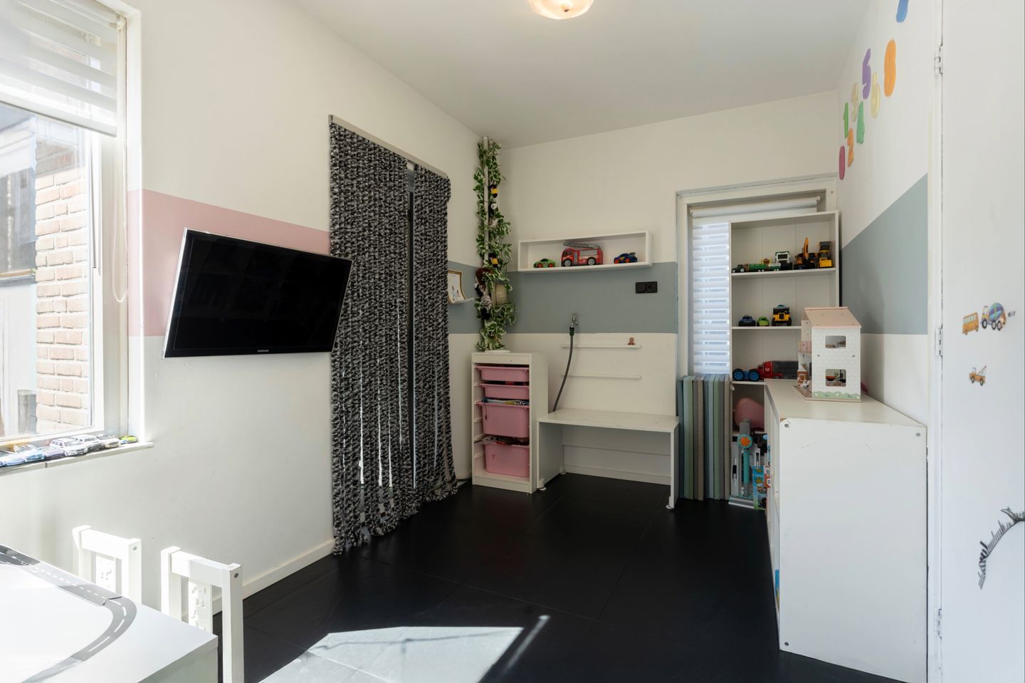 Spacious Detached House with Garage and Sunny Garden in Maasbommel — 19