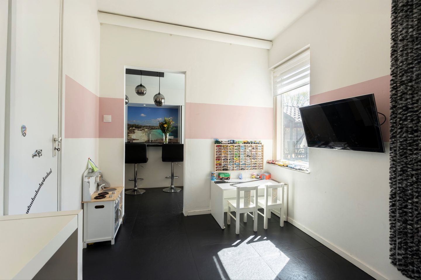 Spacious Detached House with Garage and Sunny Garden in Maasbommel — 20