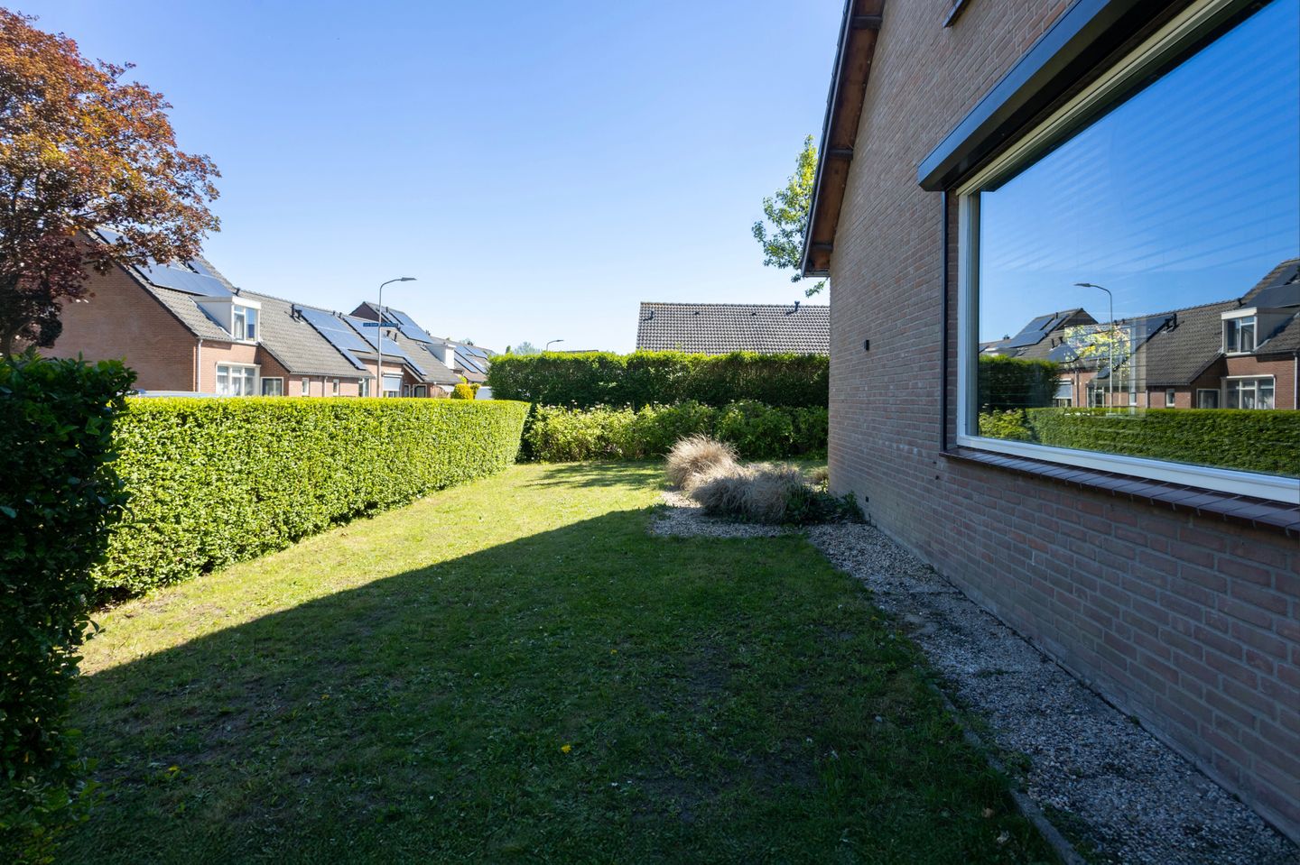 Spacious Detached House with Garage and Sunny Garden in Maasbommel — 49