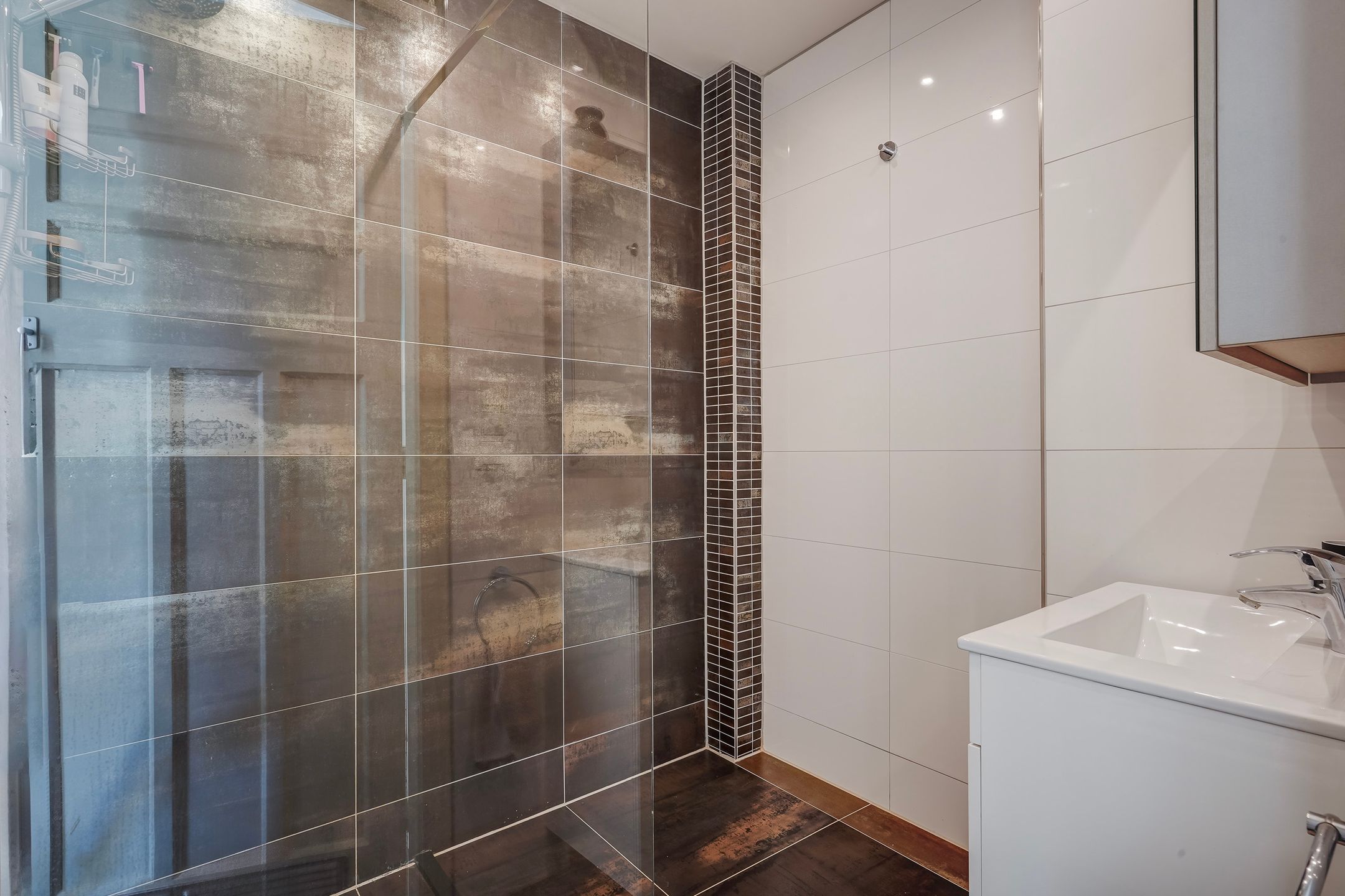 Modern 4-room apartment with southwest-facing balcony in sought-after Voorburg neighborhood — 24