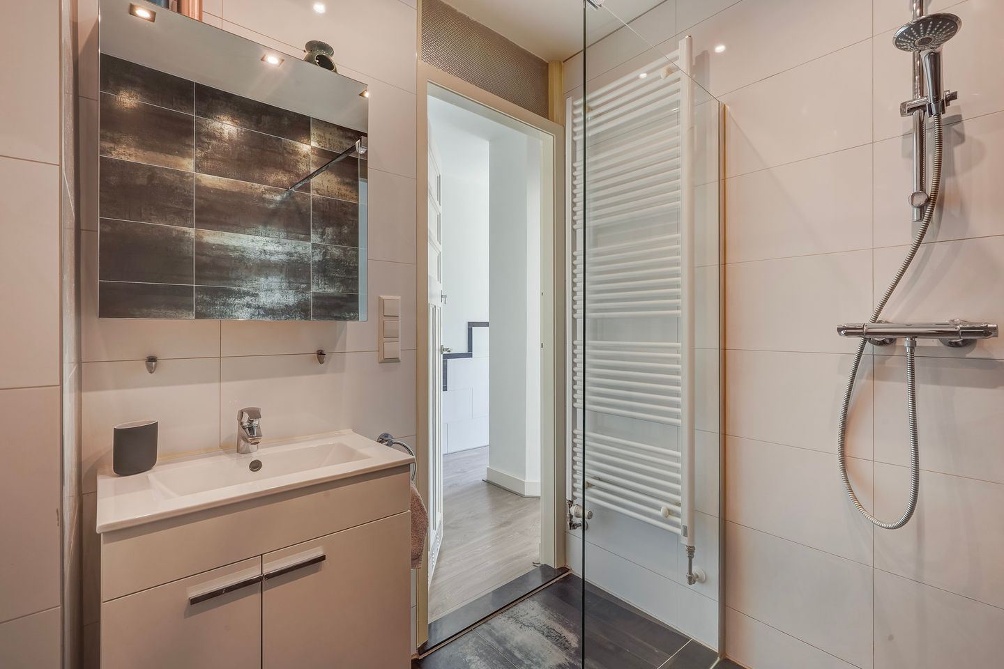 Modern 4-room apartment with southwest-facing balcony in sought-after Voorburg neighborhood — 25
