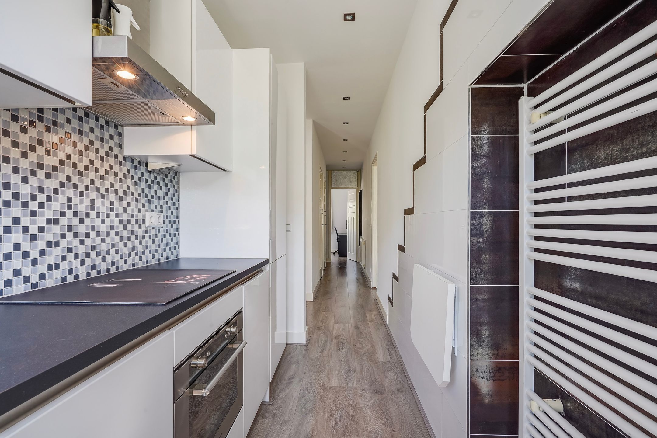 Modern 4-room apartment with southwest-facing balcony in sought-after Voorburg neighborhood — 21