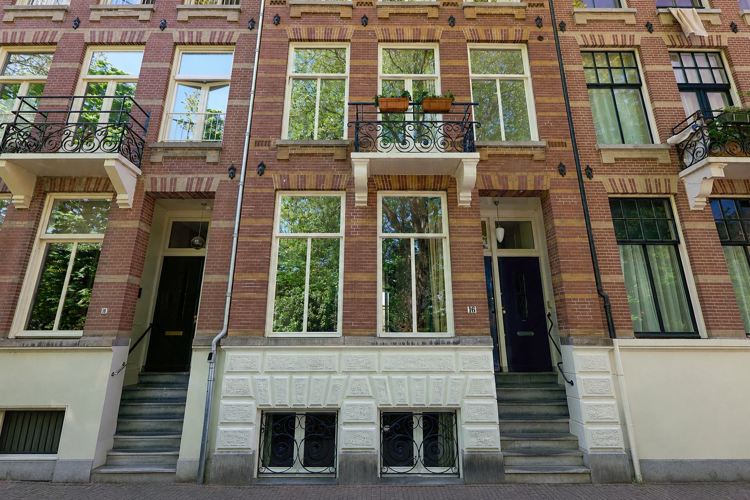 Photo 6 of Gerard Brandtstraat 16-H
