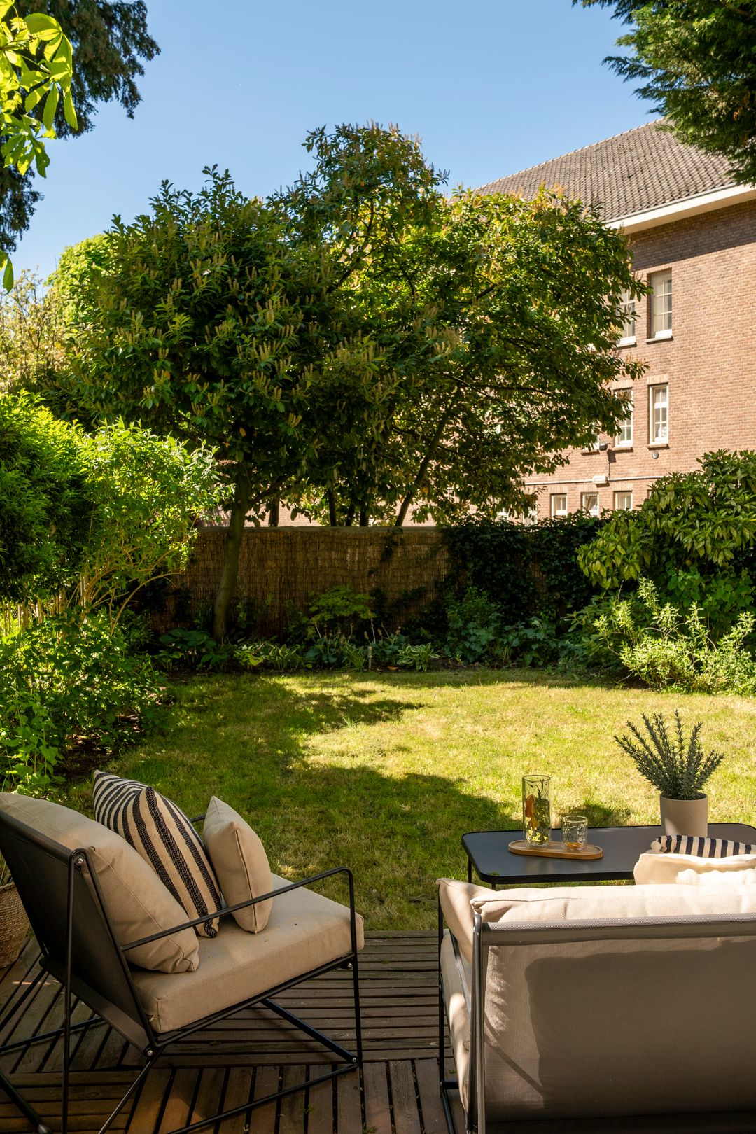 Spacious Ground Floor Apartment with Sunny Southwest Garden in Amsterdam South — 31