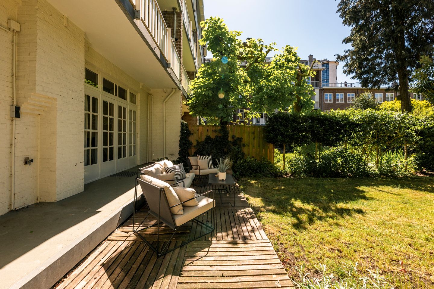 Spacious Ground Floor Apartment with Sunny Southwest Garden in Amsterdam South — 19