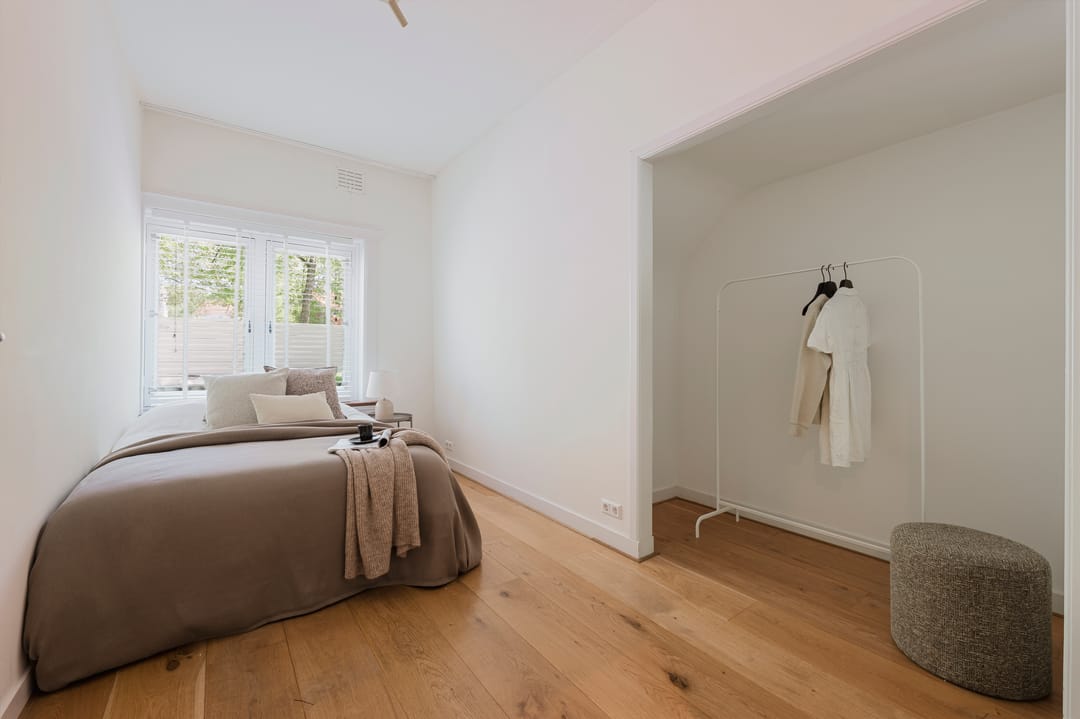Spacious Ground Floor Apartment with Sunny Southwest Garden in Amsterdam South — 22