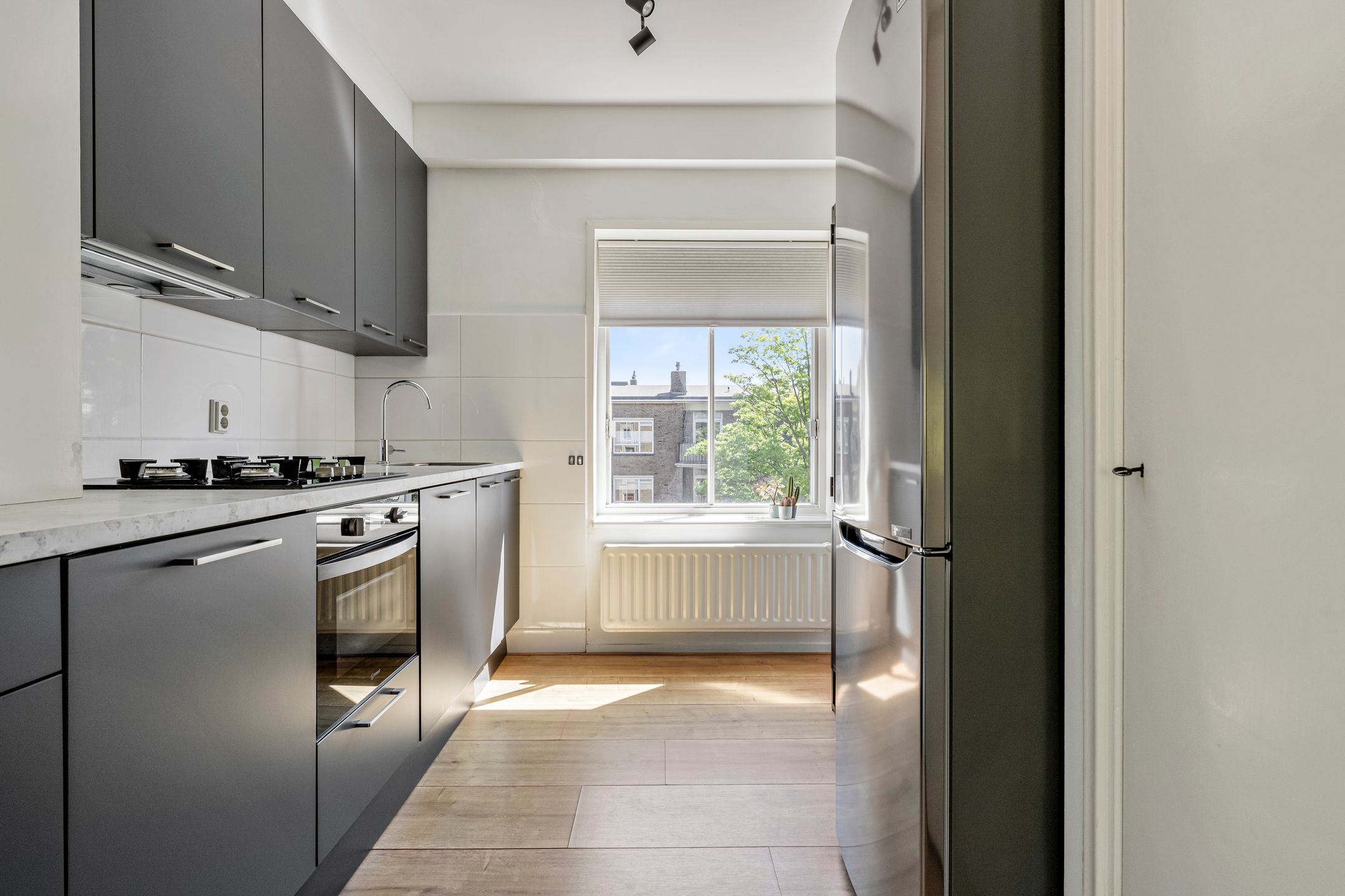Spacious 4-room apartment with balcony near Zuiderpark in Den Bosch Zuid — 15
