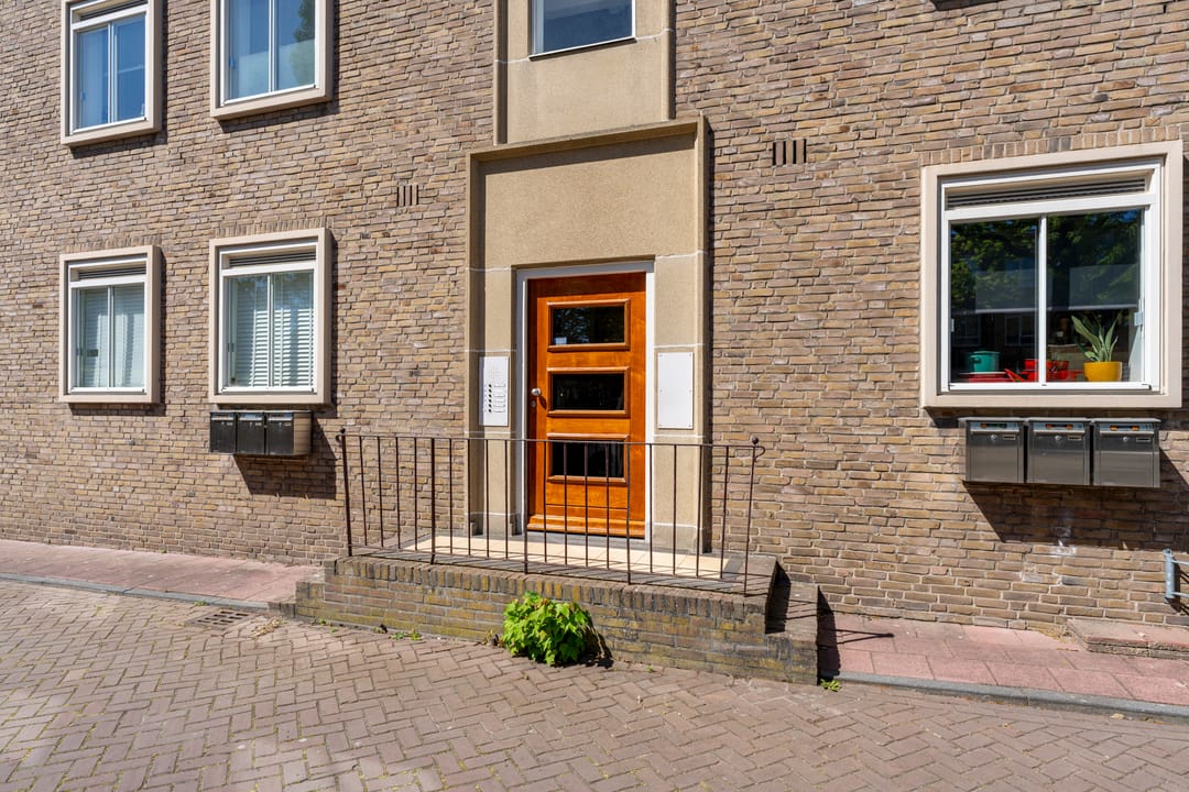 Spacious 4-room apartment with balcony near Zuiderpark in Den Bosch Zuid — 31