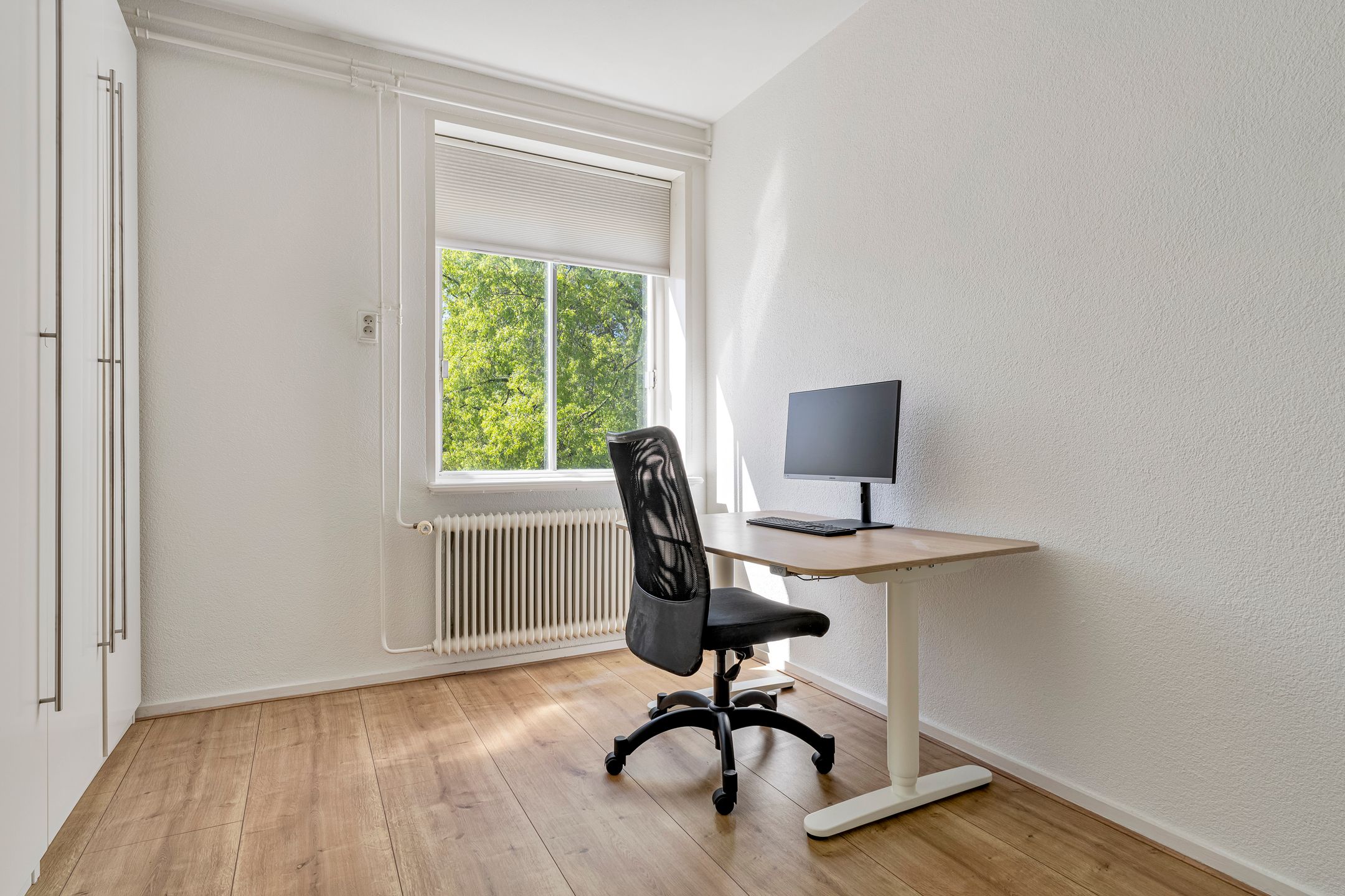 Spacious 4-room apartment with balcony near Zuiderpark in Den Bosch Zuid — 24