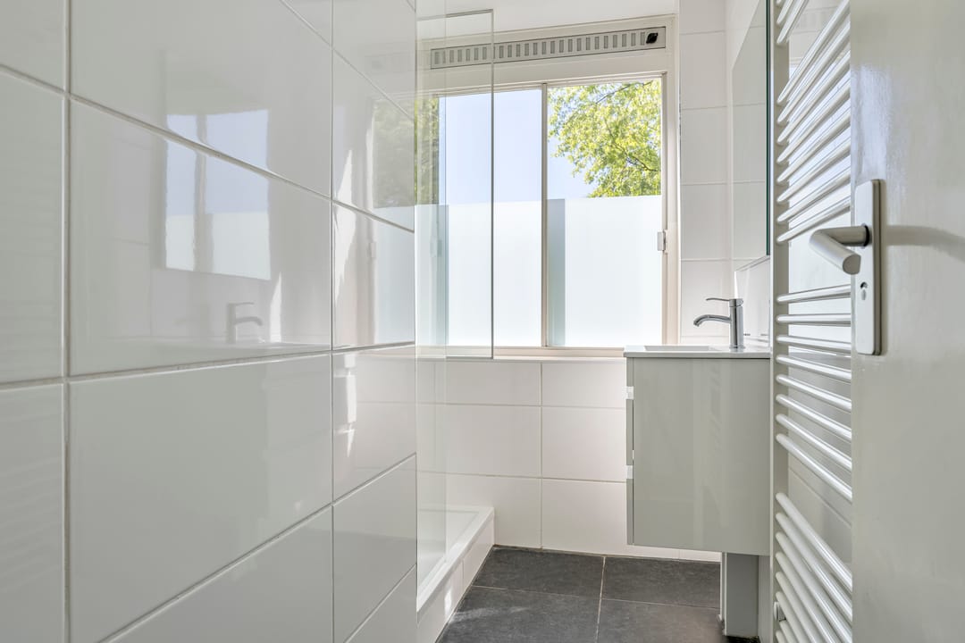 Spacious 4-room apartment with balcony near Zuiderpark in Den Bosch Zuid — 26