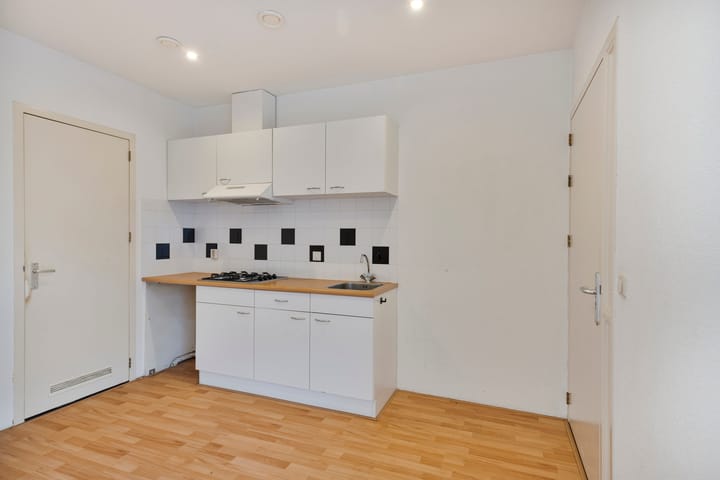 Photo 3 of Rosendaalsestraat 228-B