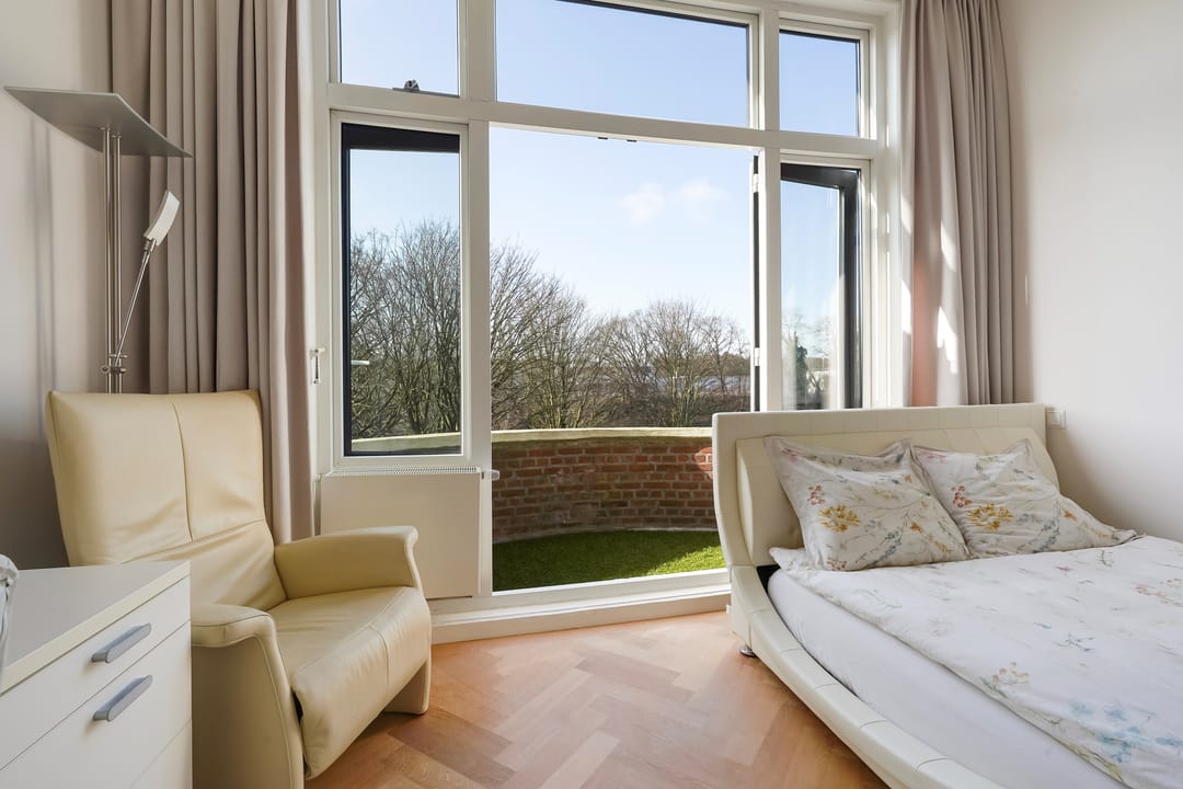 Renovated Townhouse with Sunny Garden and Canal Views in Statenkwartier — 31