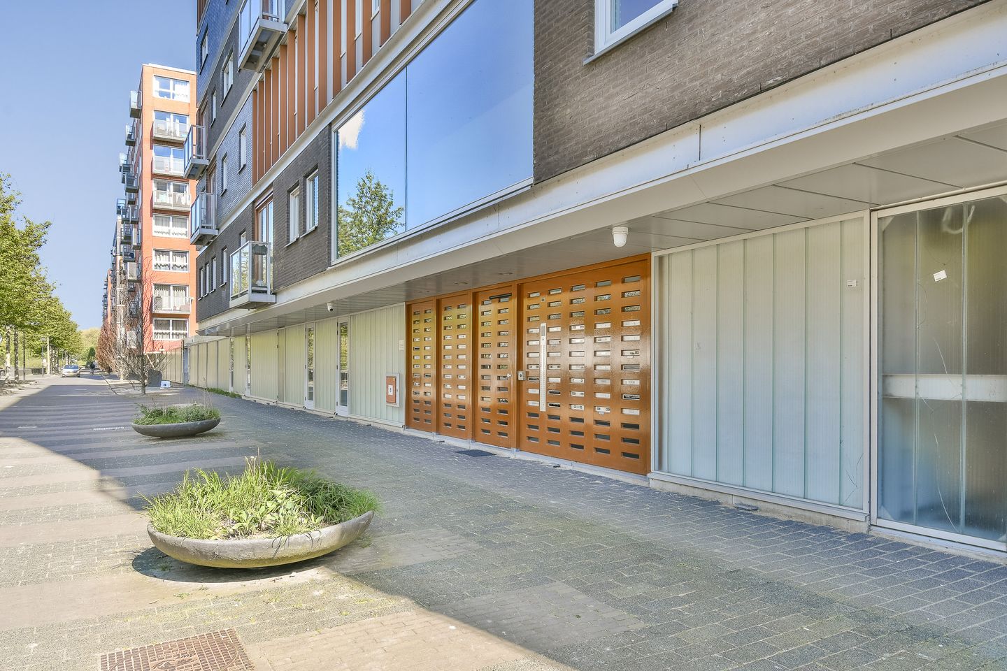 Photo 20 of Anna Blamansingel 40