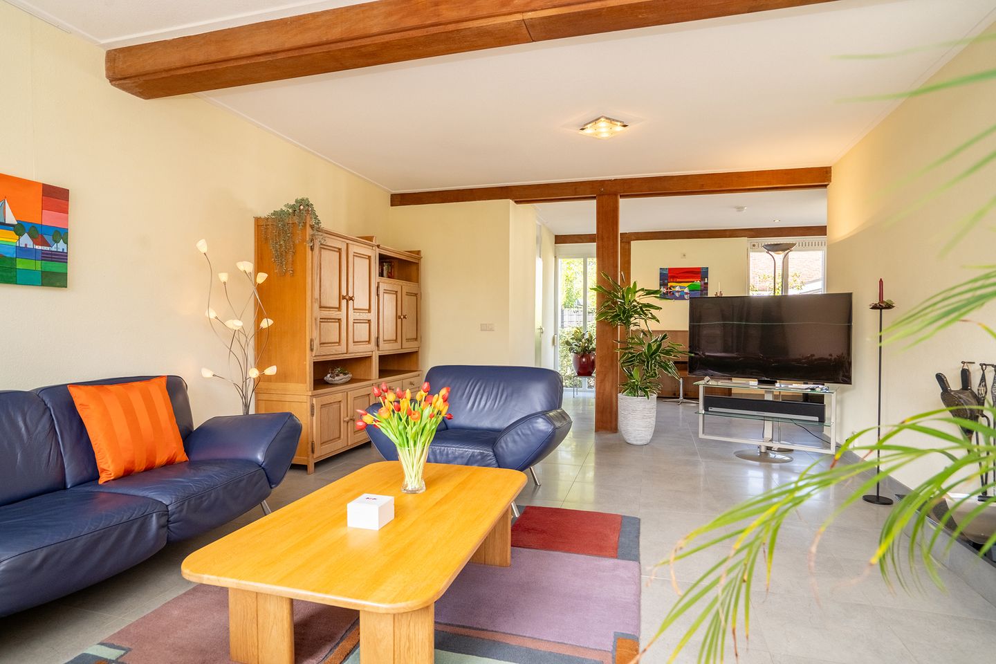 Surprisingly spacious semi-detached family home with private driveway — 10