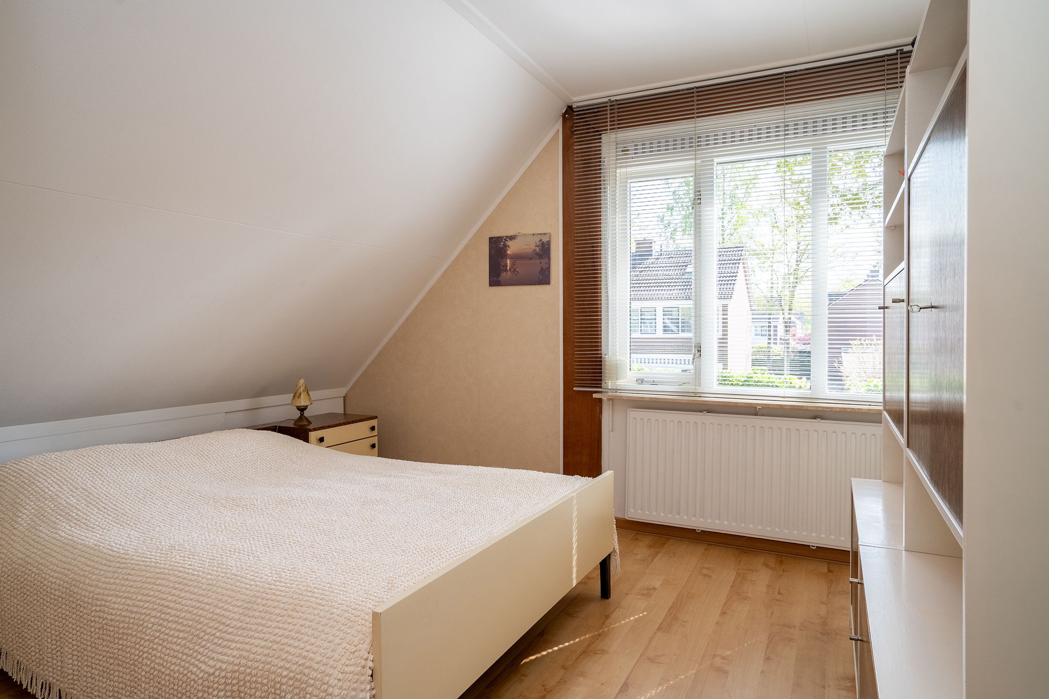 Surprisingly spacious semi-detached family home with private driveway — 27