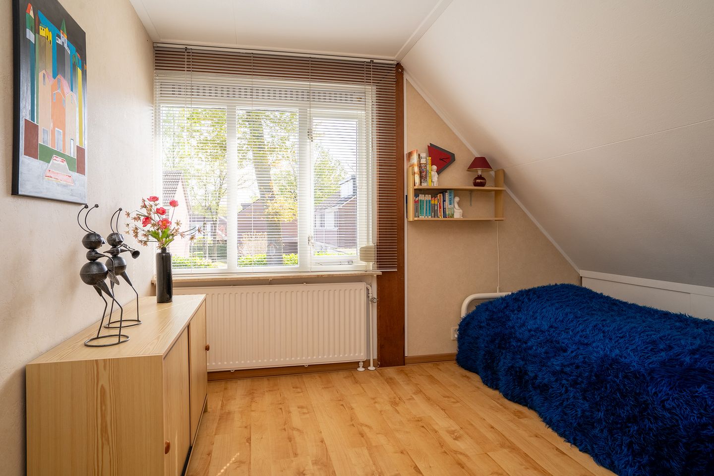 Surprisingly spacious semi-detached family home with private driveway — 29