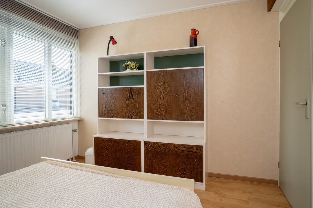 Surprisingly spacious semi-detached family home with private driveway — 28