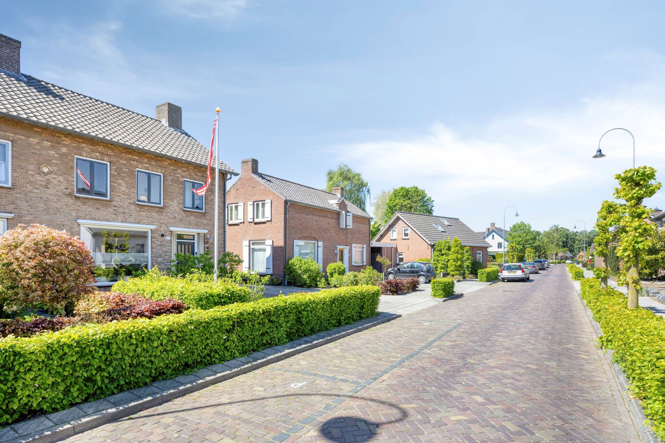 Photo 39 of Burgemeester Buskensstraat 23-A