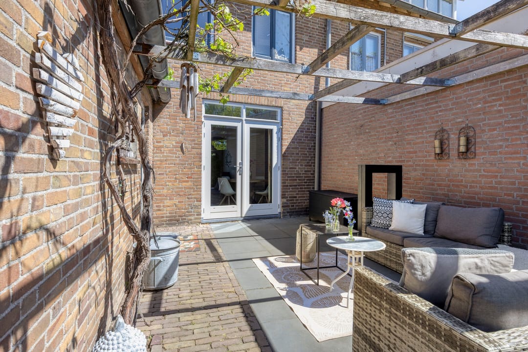 Photo 32 of Burgemeester Buskensstraat 23-A