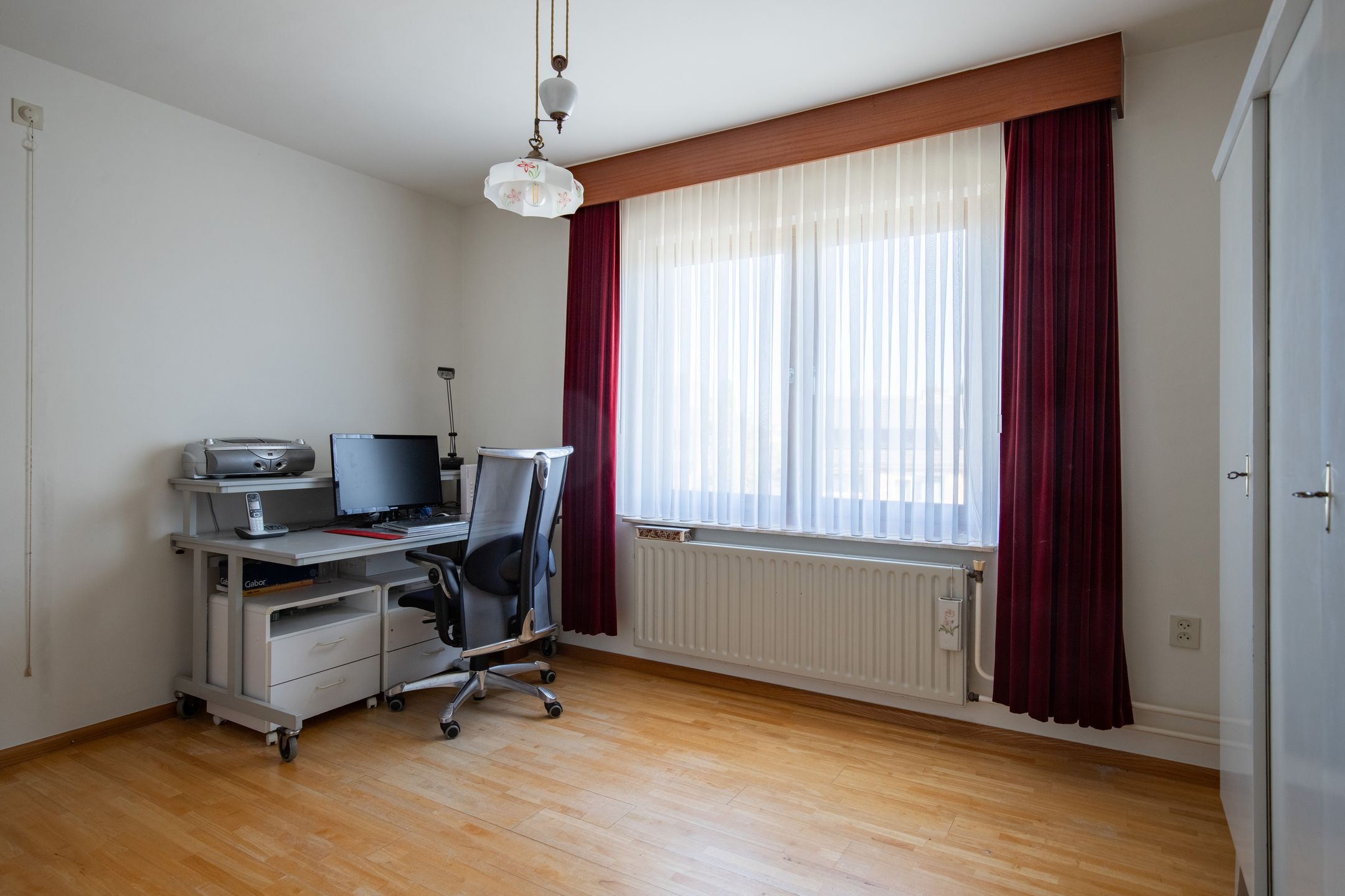 Photo 21 of Graaf van Loonstraat 11