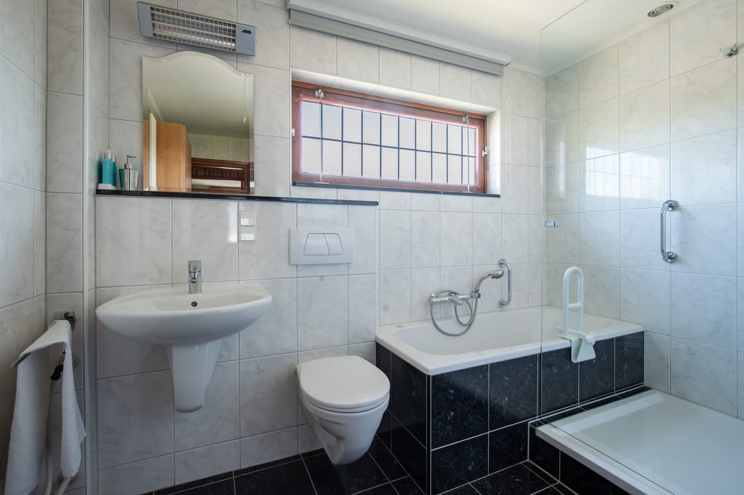 Photo 22 of Graaf van Loonstraat 11