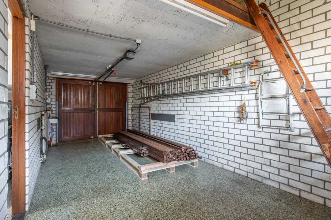 Photo 16 of Graaf van Loonstraat 11