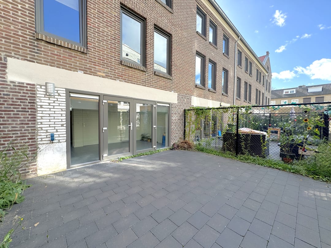 Photo 22 of Burgemeester Bauduinstraat 82