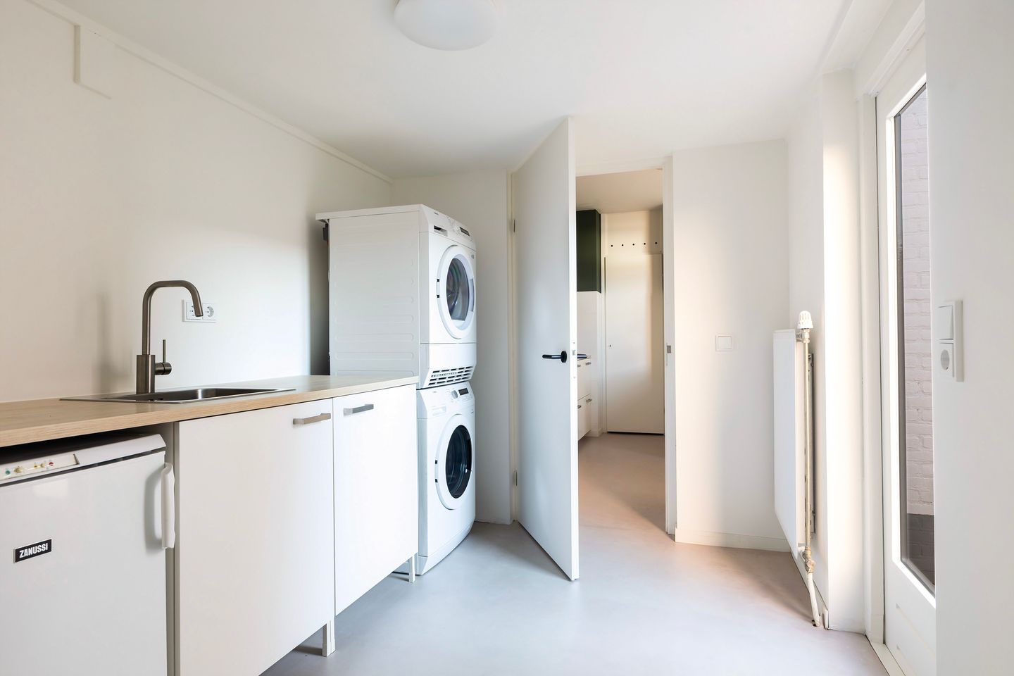 Photo 20 of Albert Cuypstraat 23
