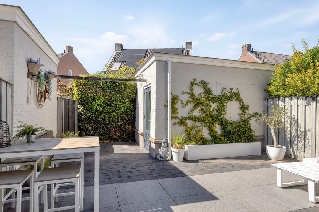 Modern and Move-in Ready Home in Charming Brandevoort — 32