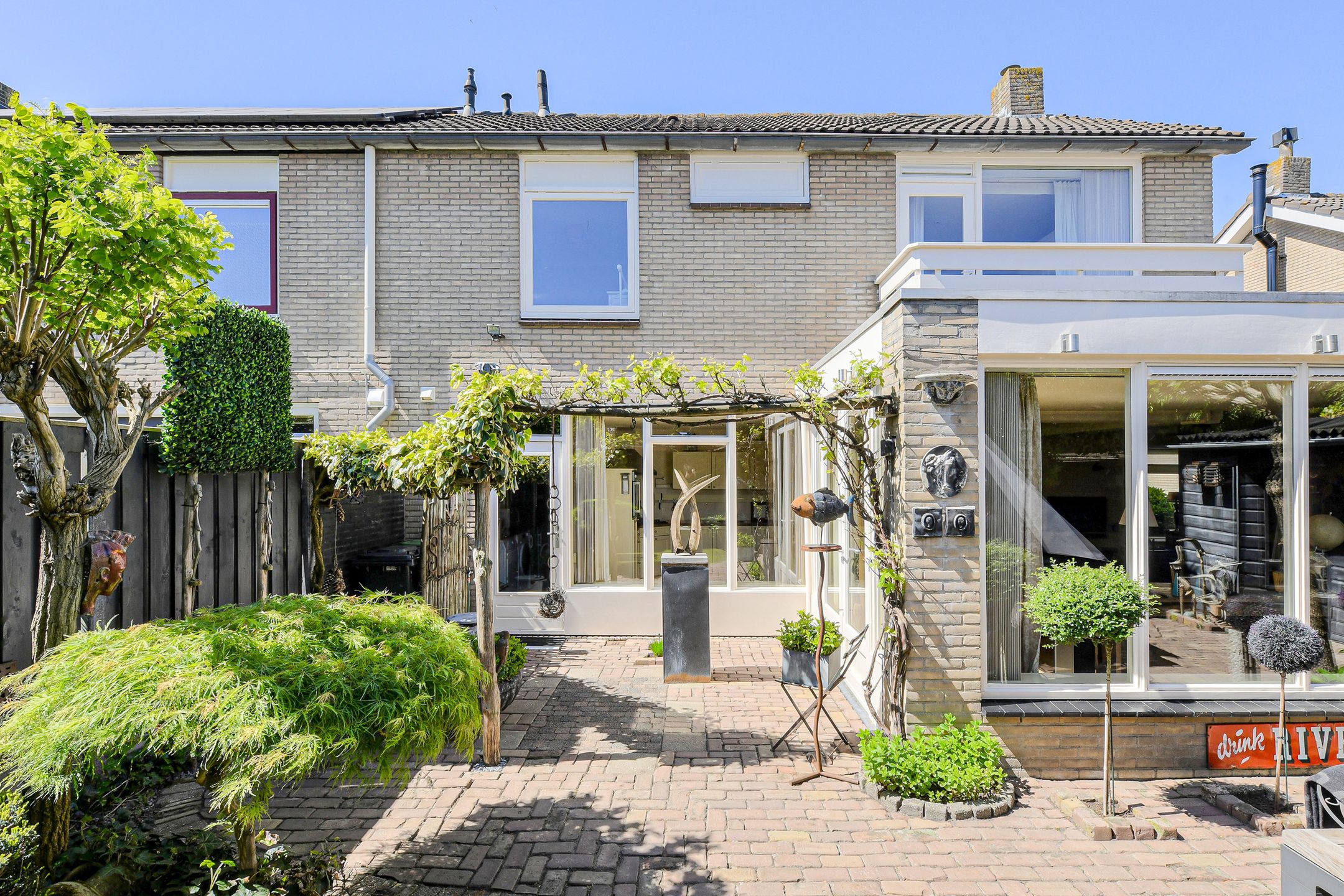 Photo 3 of Bronkhorst 46