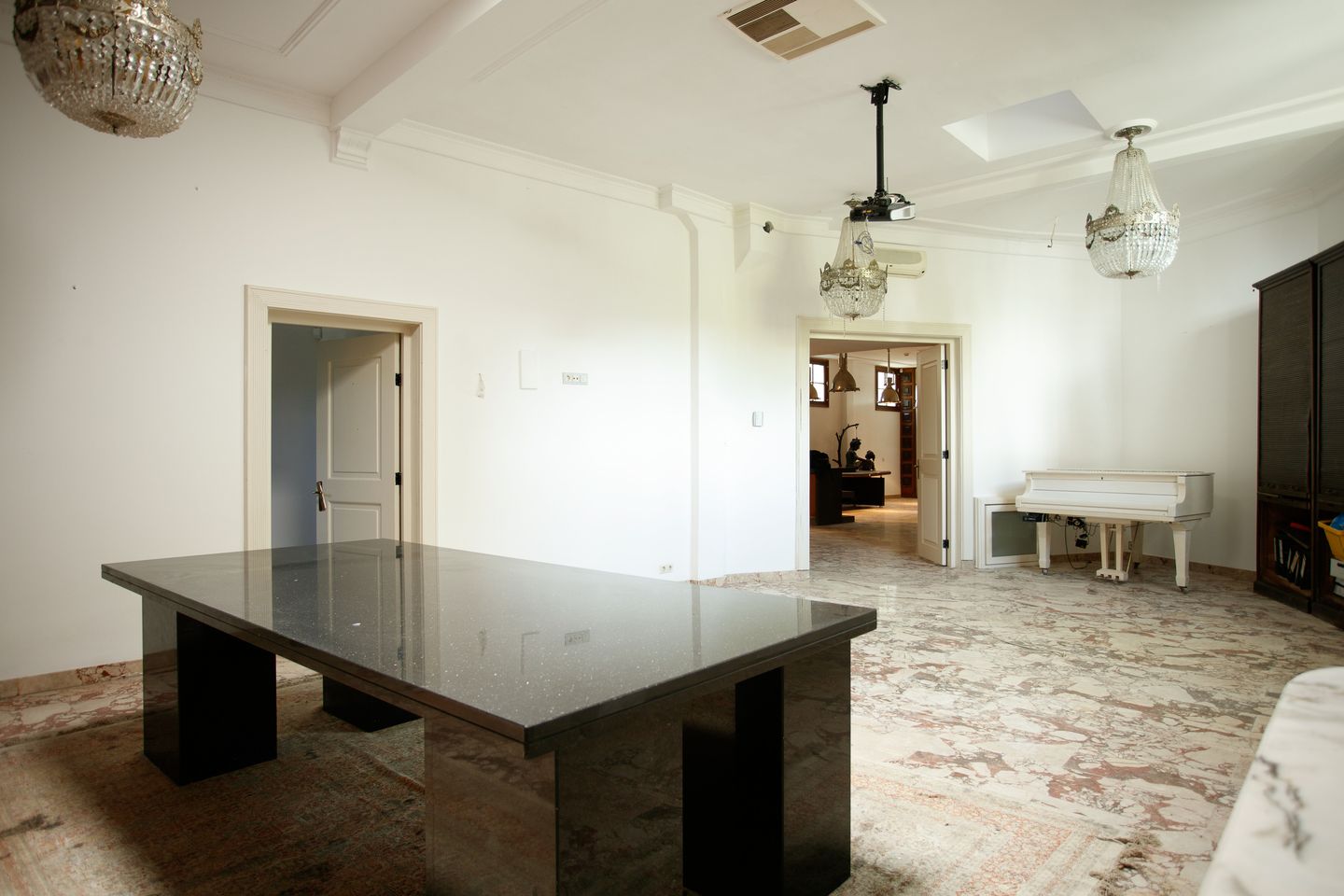 Grand 381m² Townhouse with Dual Living Potential in Scheveningen — 25