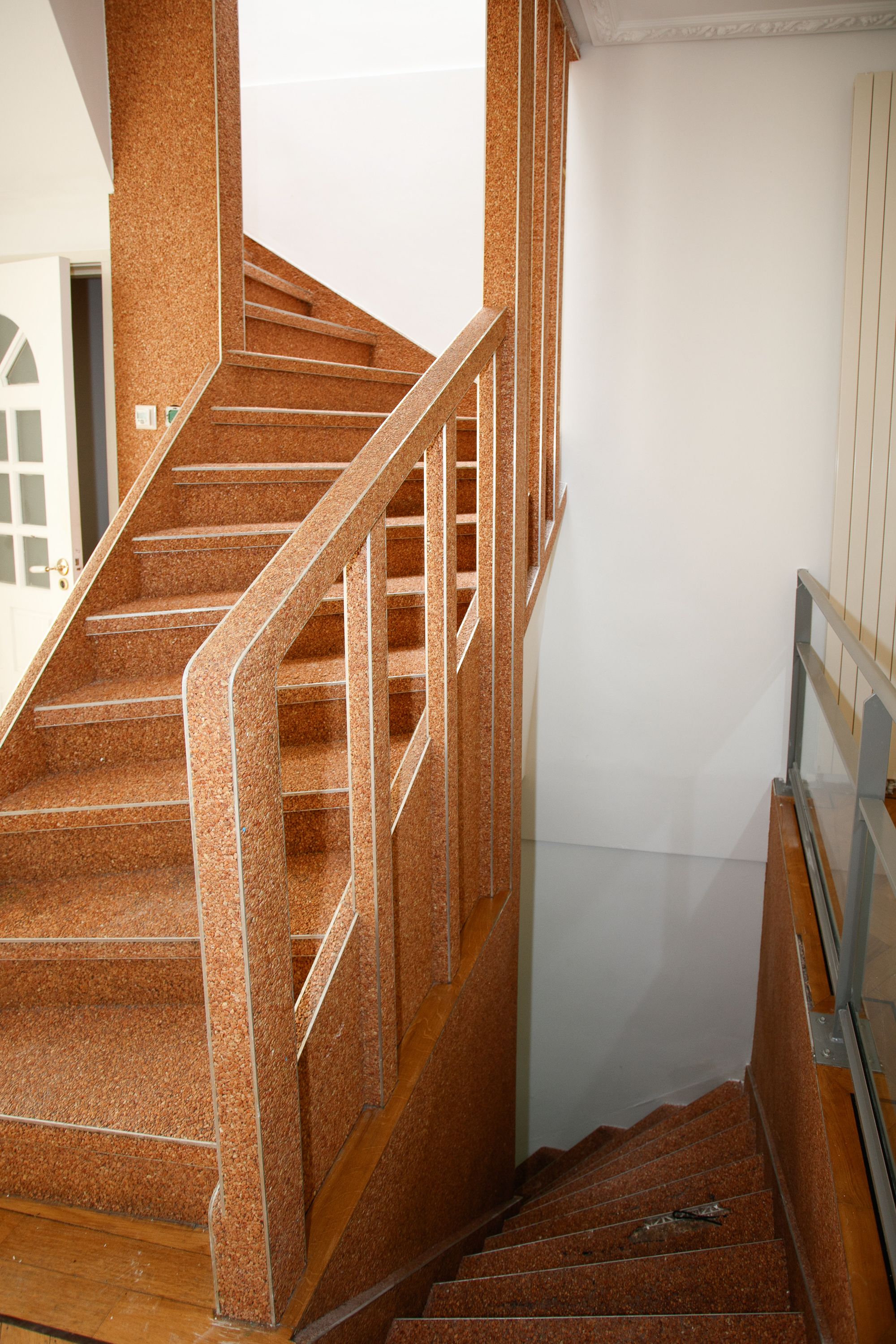 Grand 381m² Townhouse with Dual Living Potential in Scheveningen — 75