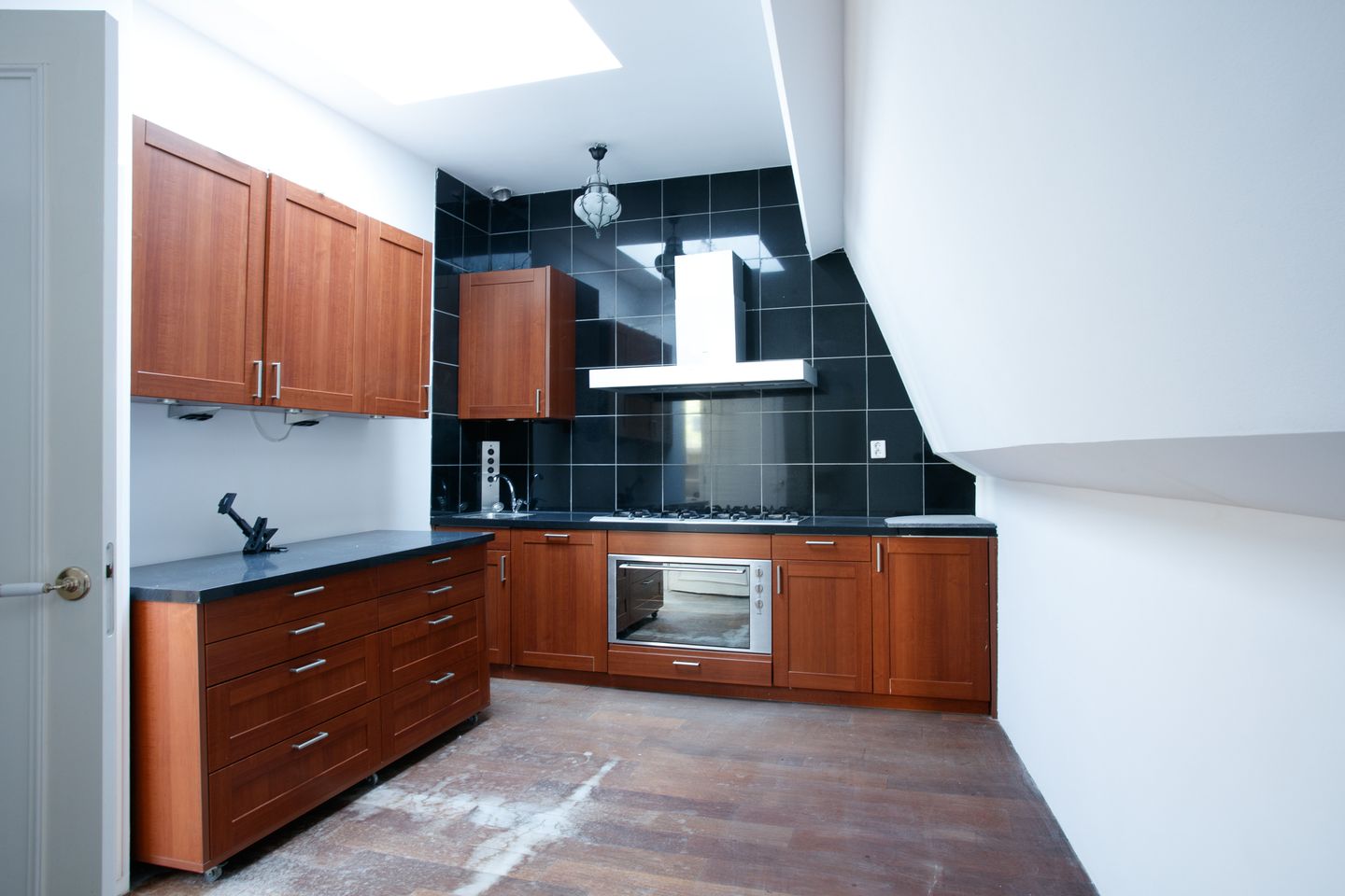 Grand 381m² Townhouse with Dual Living Potential in Scheveningen — 40