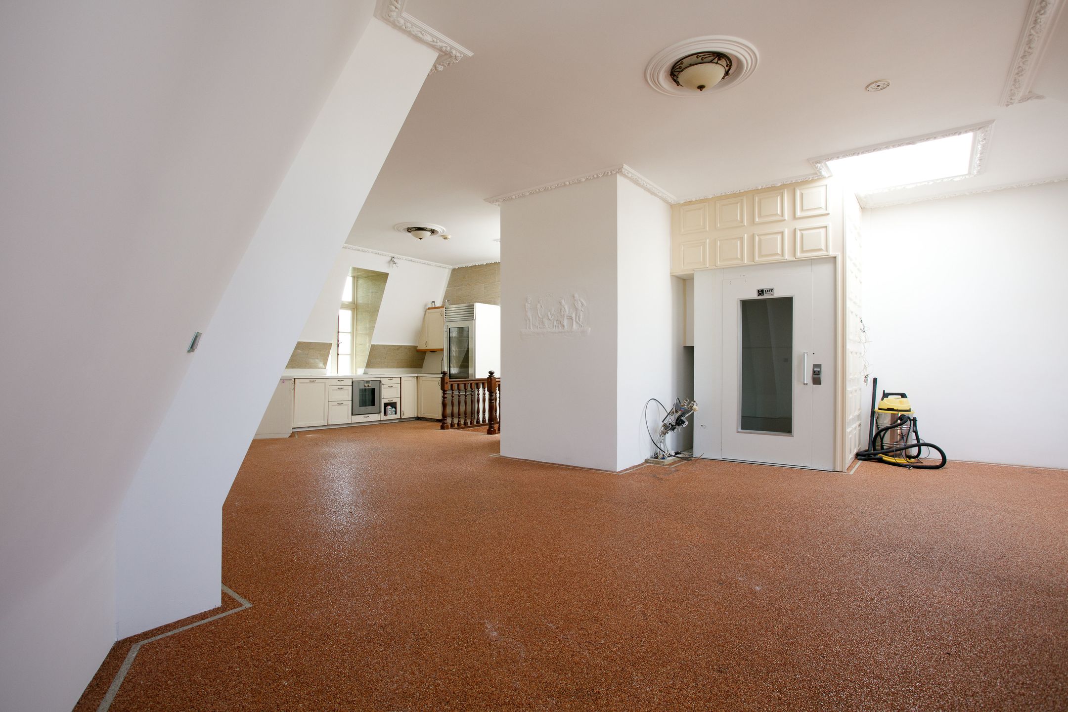 Grand 381m² Townhouse with Dual Living Potential in Scheveningen — 84