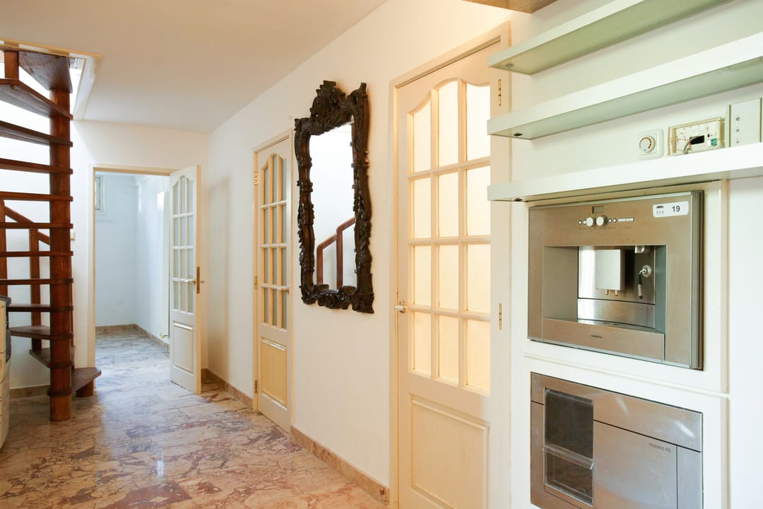 Grand 381m² Townhouse with Dual Living Potential in Scheveningen — 23