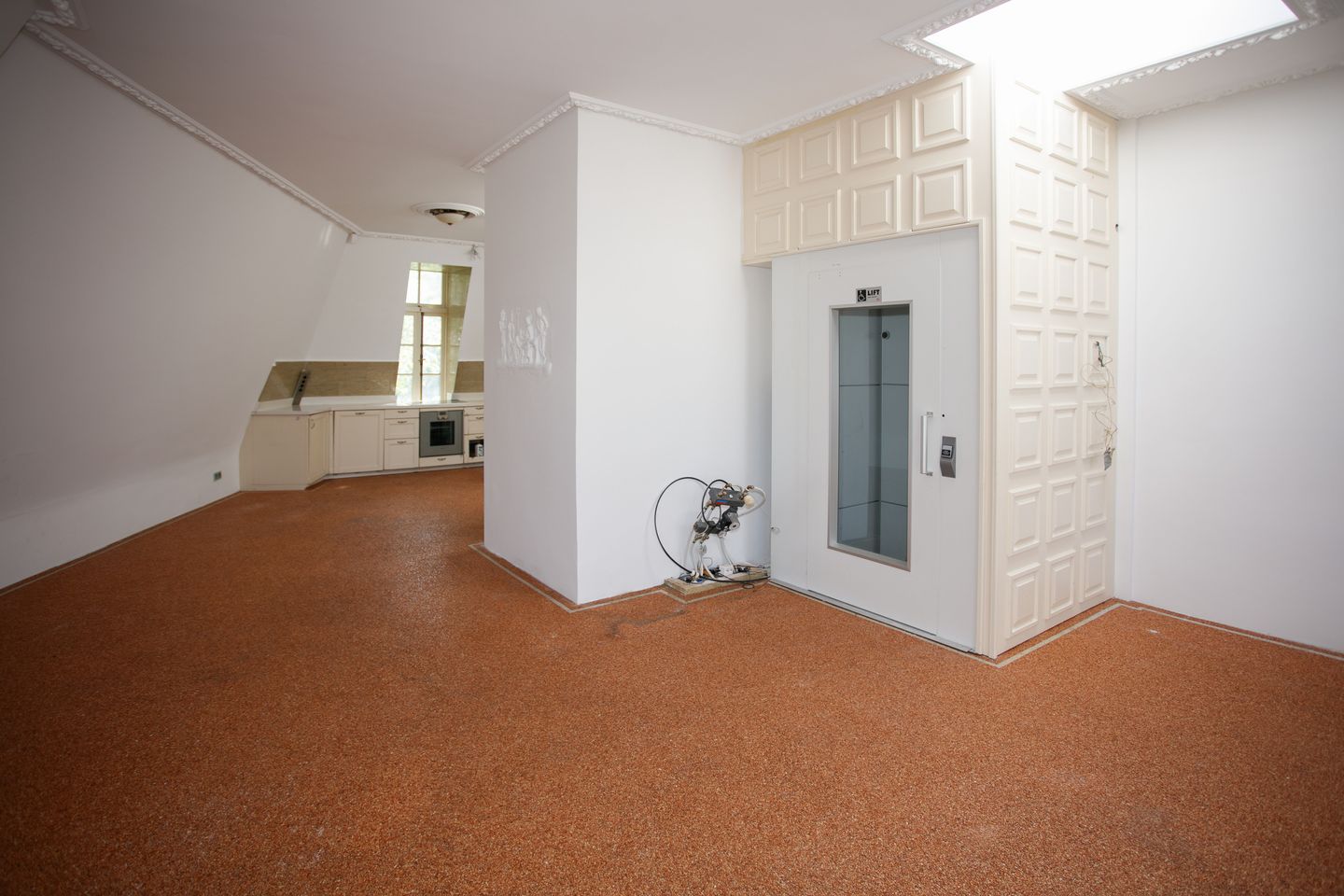 Grand 381m² Townhouse with Dual Living Potential in Scheveningen — 79