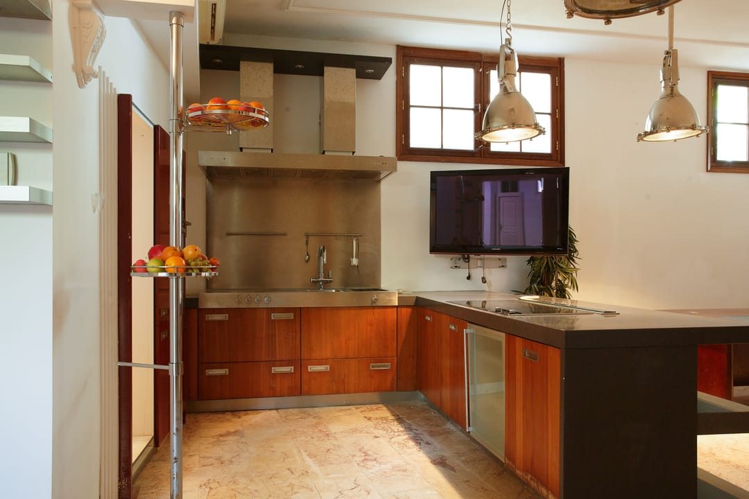 Grand 381m² Townhouse with Dual Living Potential in Scheveningen — 22