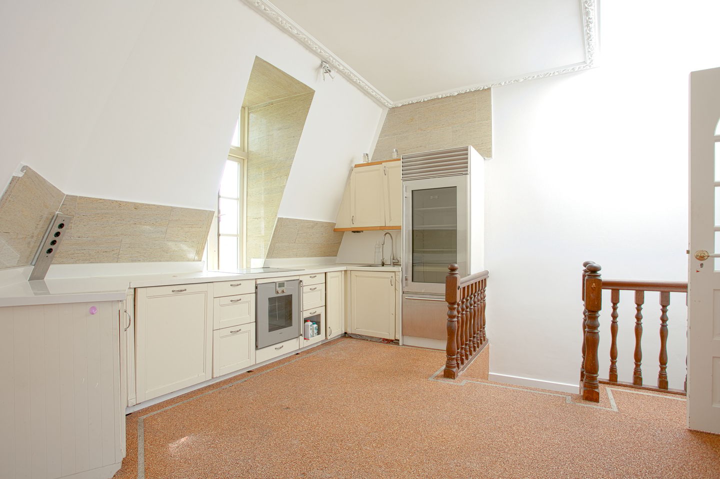 Grand 381m² Townhouse with Dual Living Potential in Scheveningen — 85