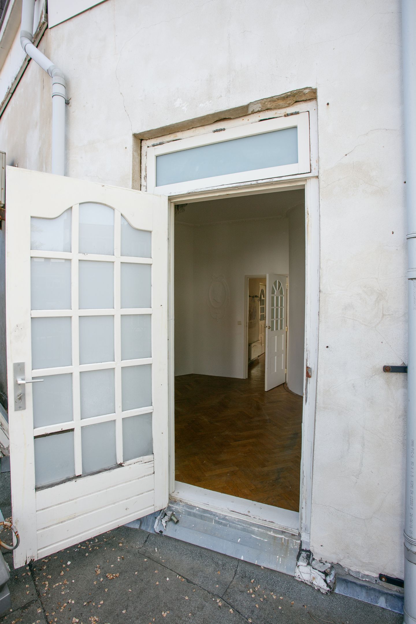 Grand 381m² Townhouse with Dual Living Potential in Scheveningen — 70
