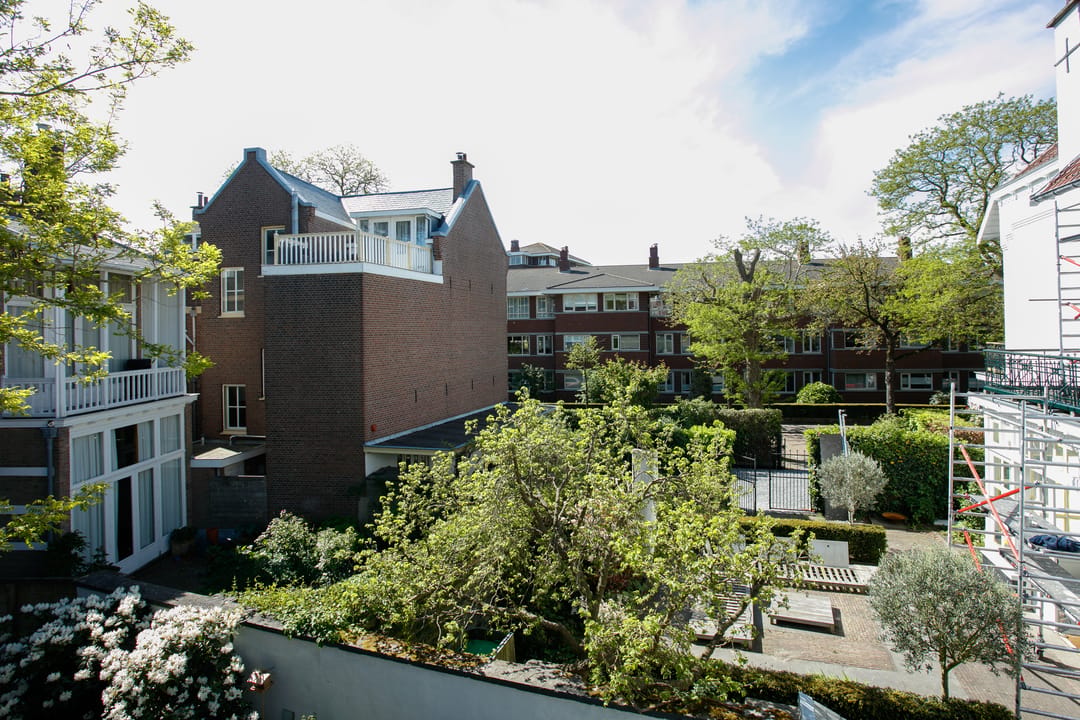 Grand 381m² Townhouse with Dual Living Potential in Scheveningen — 13