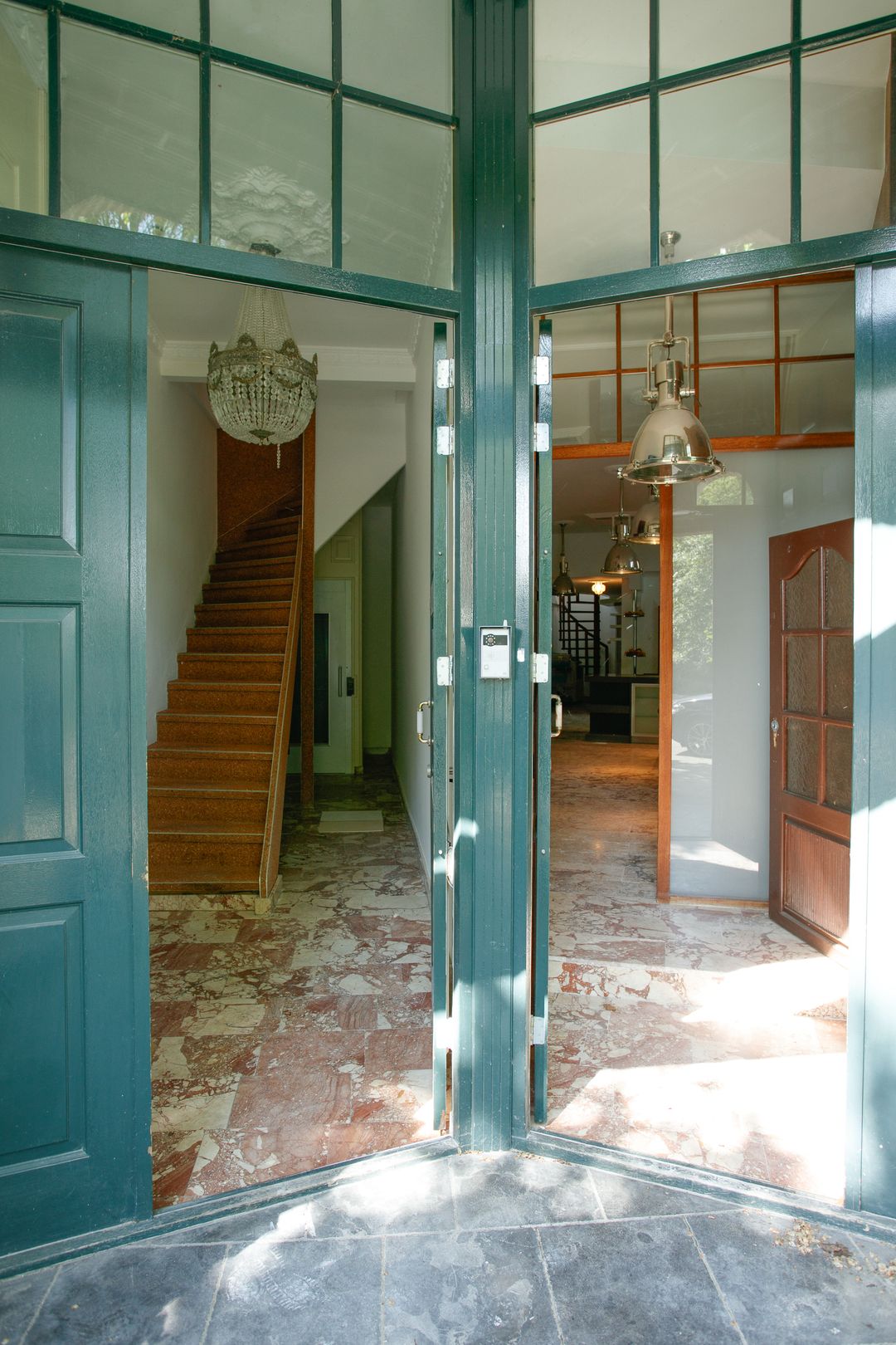 Grand 381m² Townhouse with Dual Living Potential in Scheveningen — 52