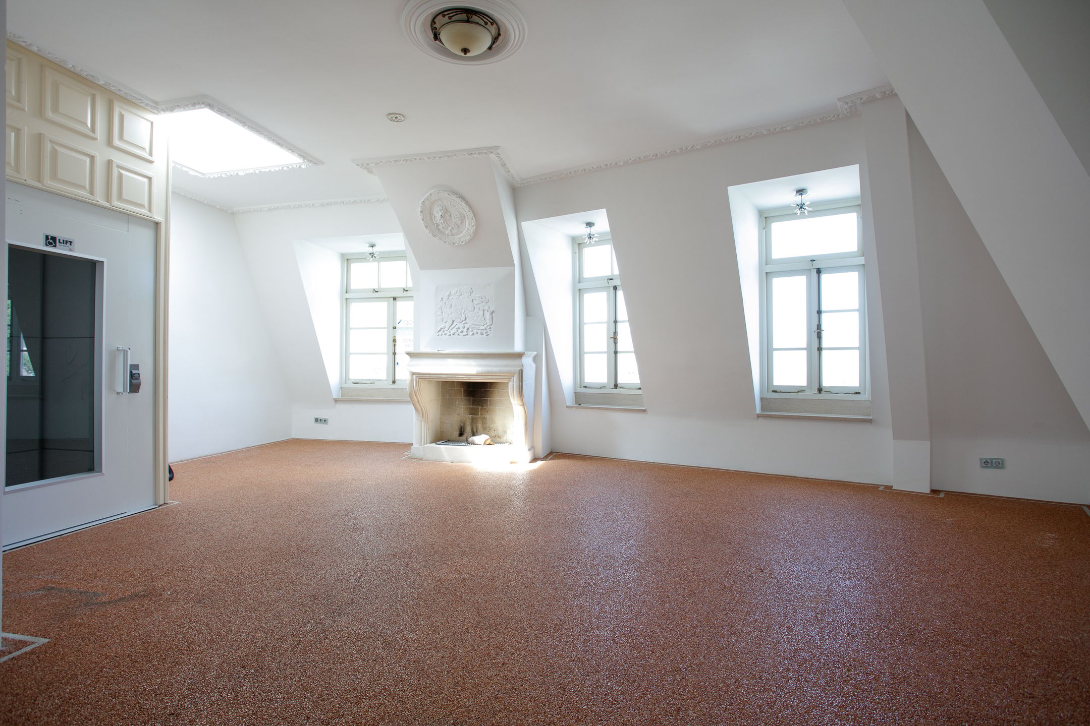 Grand 381m² Townhouse with Dual Living Potential in Scheveningen — 81