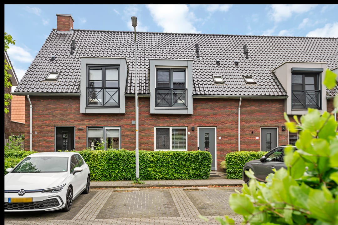 Photo 1 of Meester J van Dolderenstraat 11