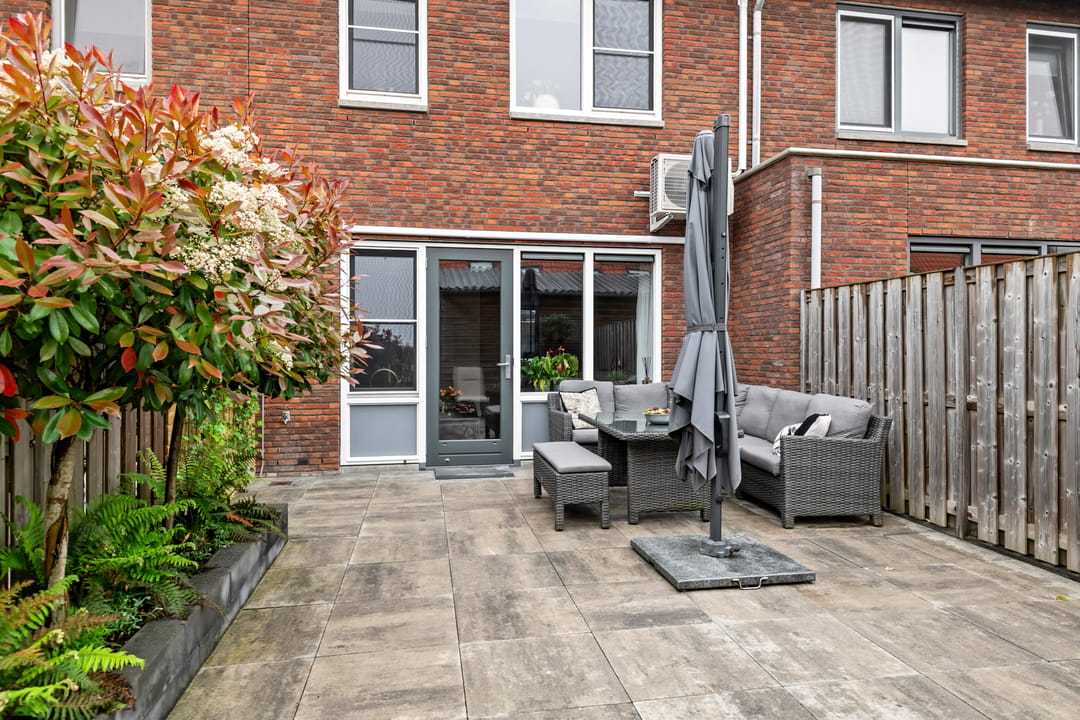 Photo 22 of Meester J van Dolderenstraat 11