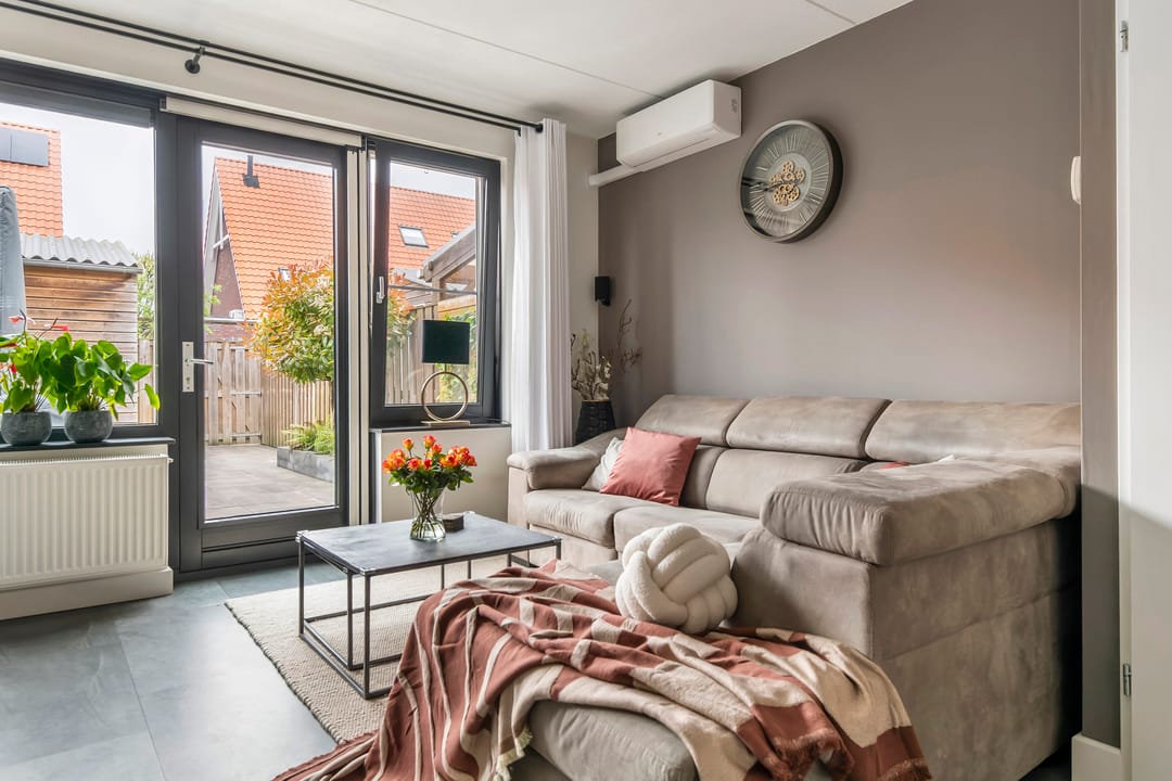 Photo 11 of Meester J van Dolderenstraat 11