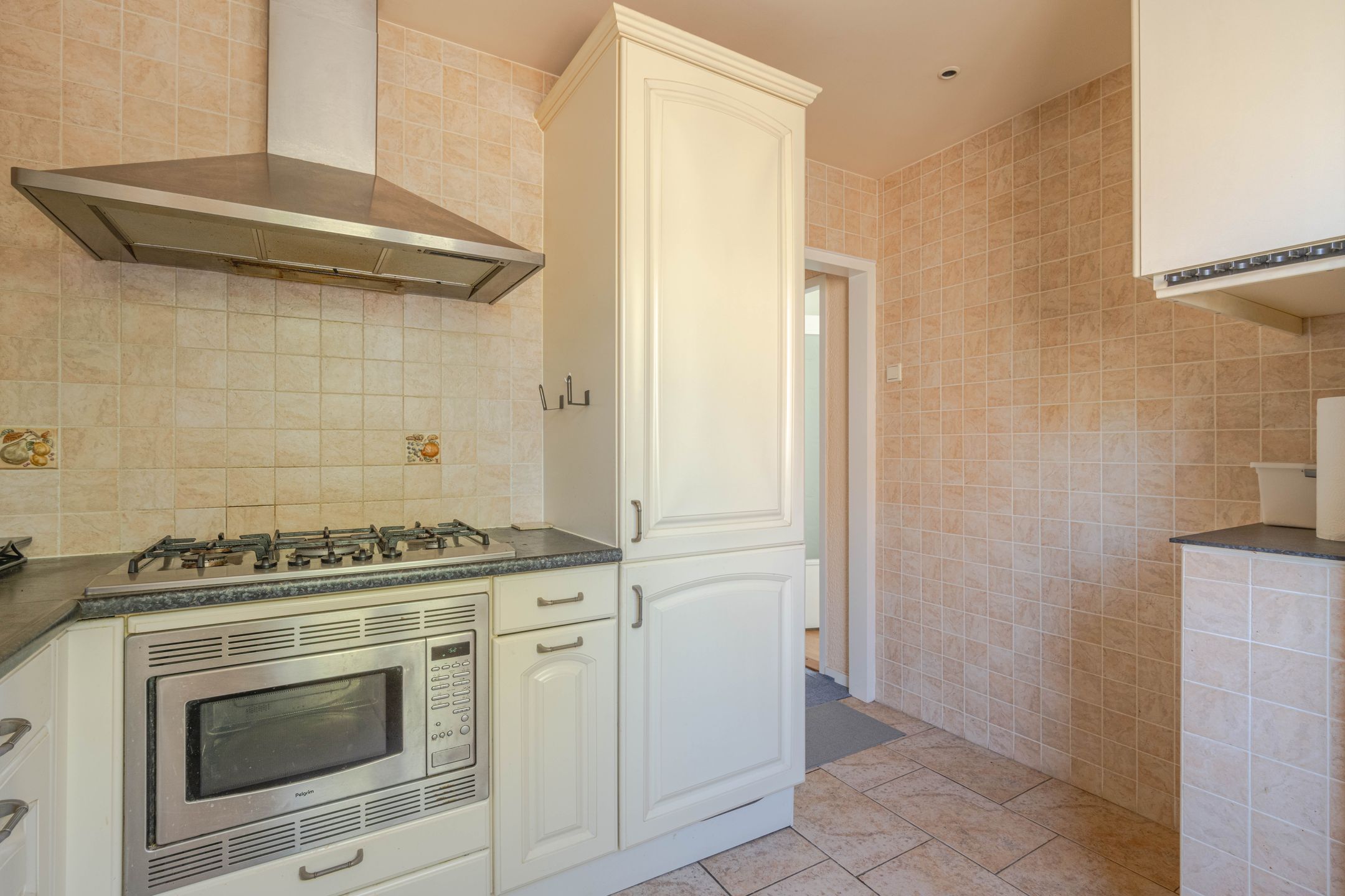 Well-maintained corner apartment with south-facing balcony in Rotterdam Zuidwijk — 21