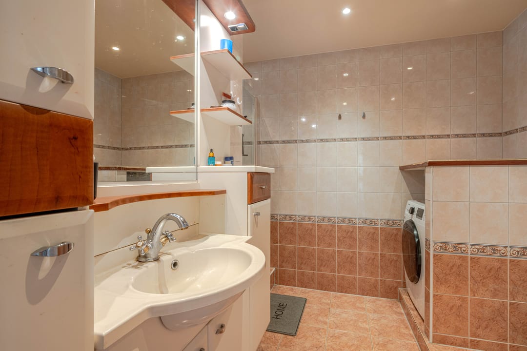 Well-maintained corner apartment with south-facing balcony in Rotterdam Zuidwijk — 23