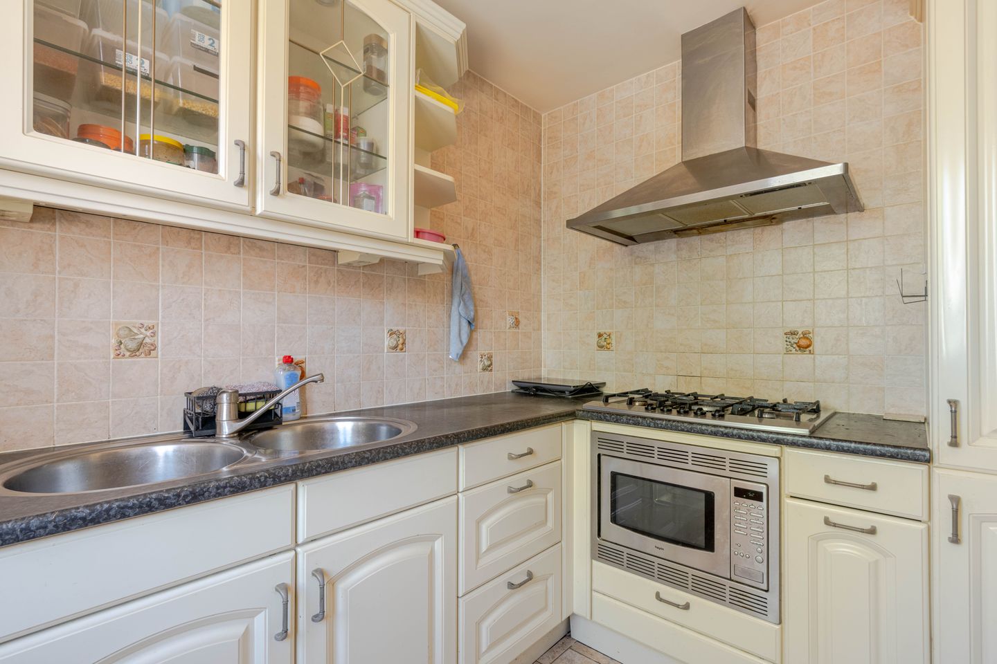 Well-maintained corner apartment with south-facing balcony in Rotterdam Zuidwijk — 20