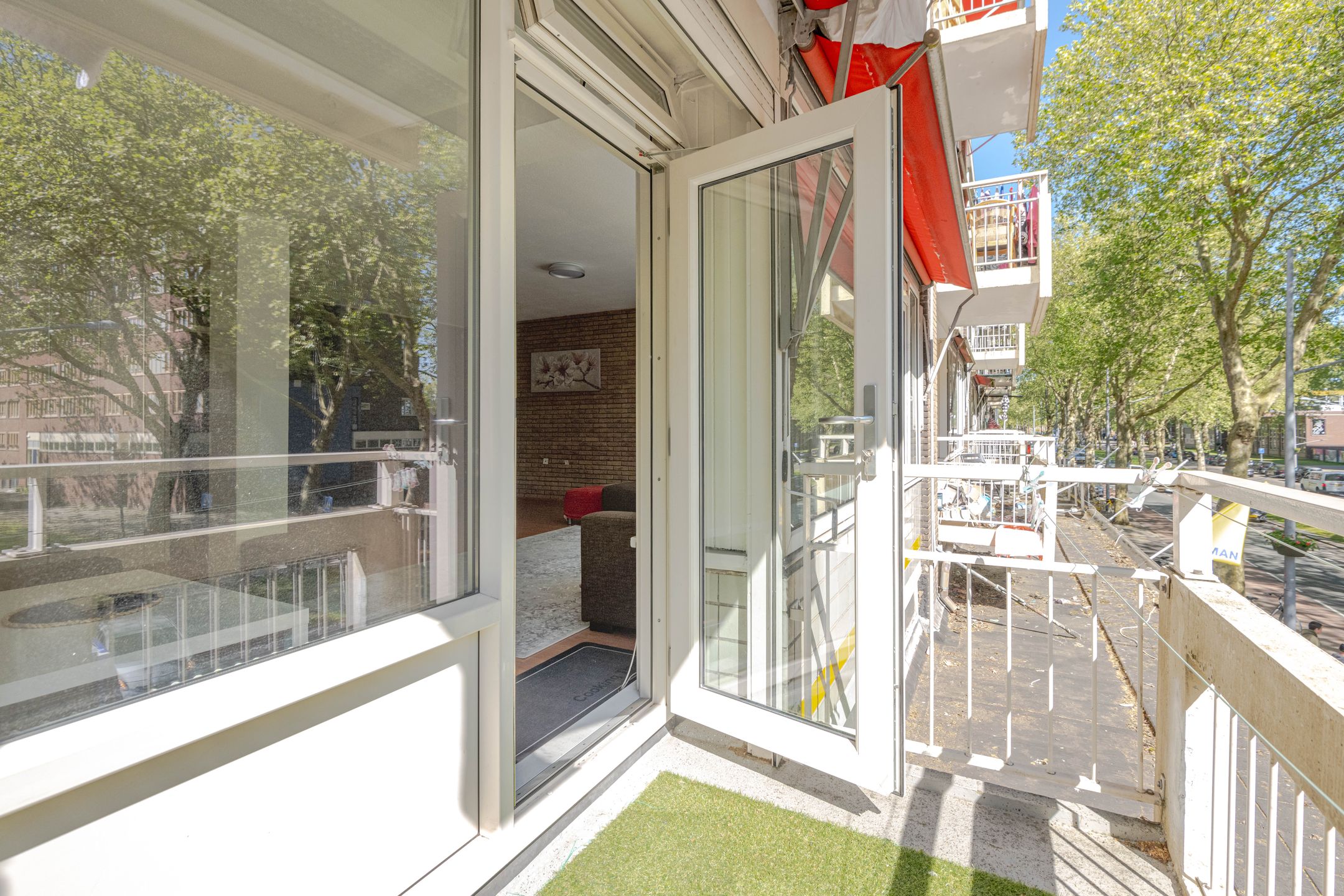 Well-maintained corner apartment with south-facing balcony in Rotterdam Zuidwijk — 15