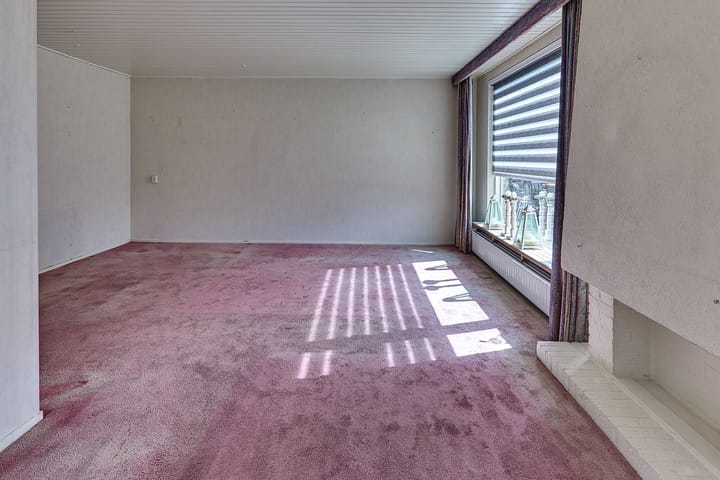 Hoekwoning te koop: Ir. De Blocq van Kuffelerstraat 1, Harderwijk